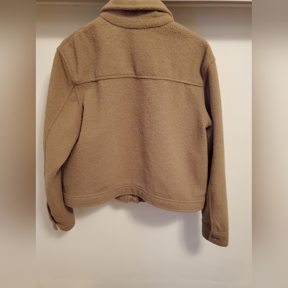 Joie Cropped Shacket. Tan / light brown. Size XL. Cozy. Jacket. Fall. - Picture 2 of 11